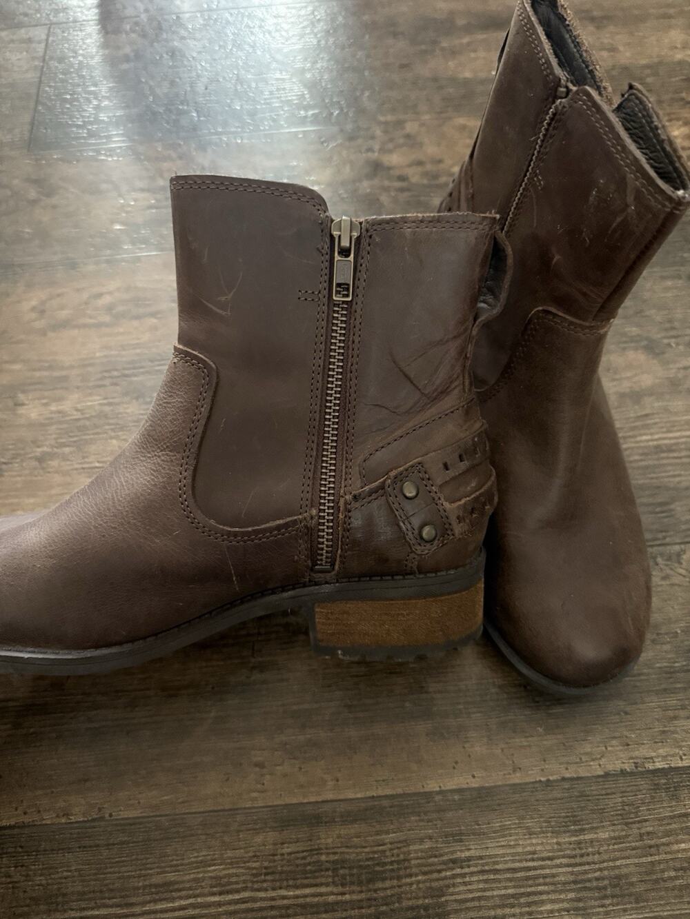 UGG Australia Orion Buckled Zip-Up Moto Buckle Leather Booties 1007769 Stout 7.5